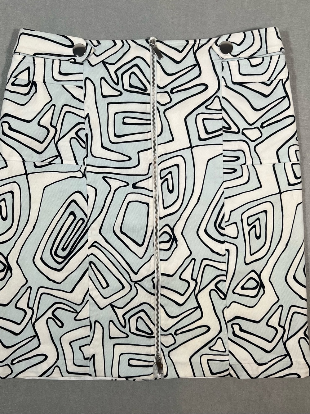 Carlisle Women’s 8 White Black Abstract Zip Front Cotton Skirt Lined RN69161